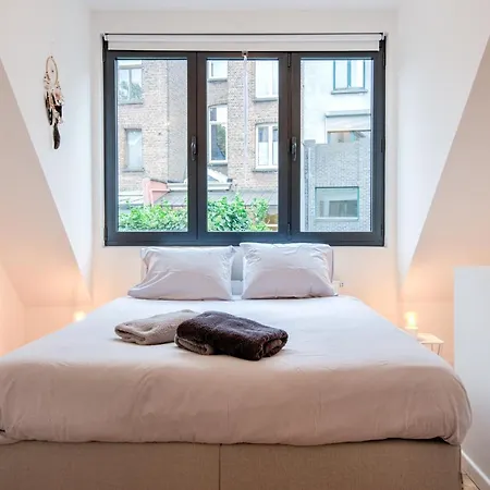 Apartment Stylishly Furnished Private In A Vibrant Area Antwerp