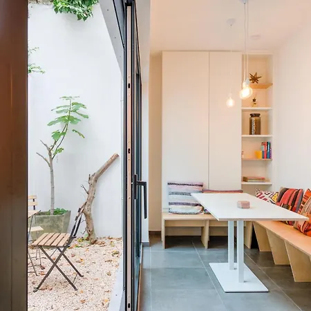 Stylishly Furnished Private In A Vibrant Area * Anvers